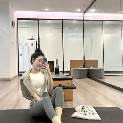 梁宏静