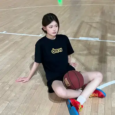 石欣